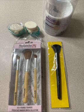 7 Pc Makeup Brush & Beauty Tool Bundle | Brush Set + Cleaner + Facial Brushes